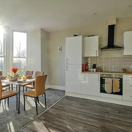 아파트 York Place Suites F1 해러게이트