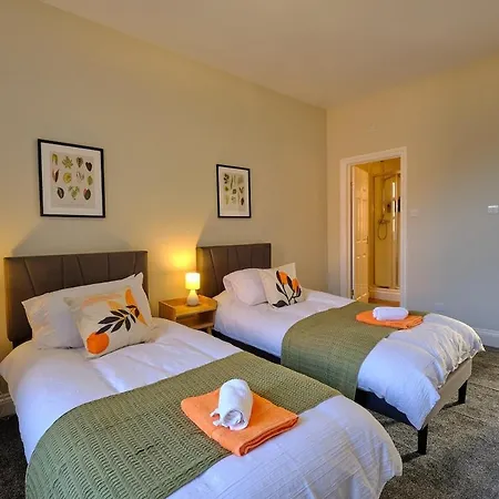 York Place Suites F1 아파트