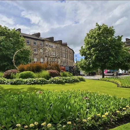 아파트 York Place Suites F1 해러게이트